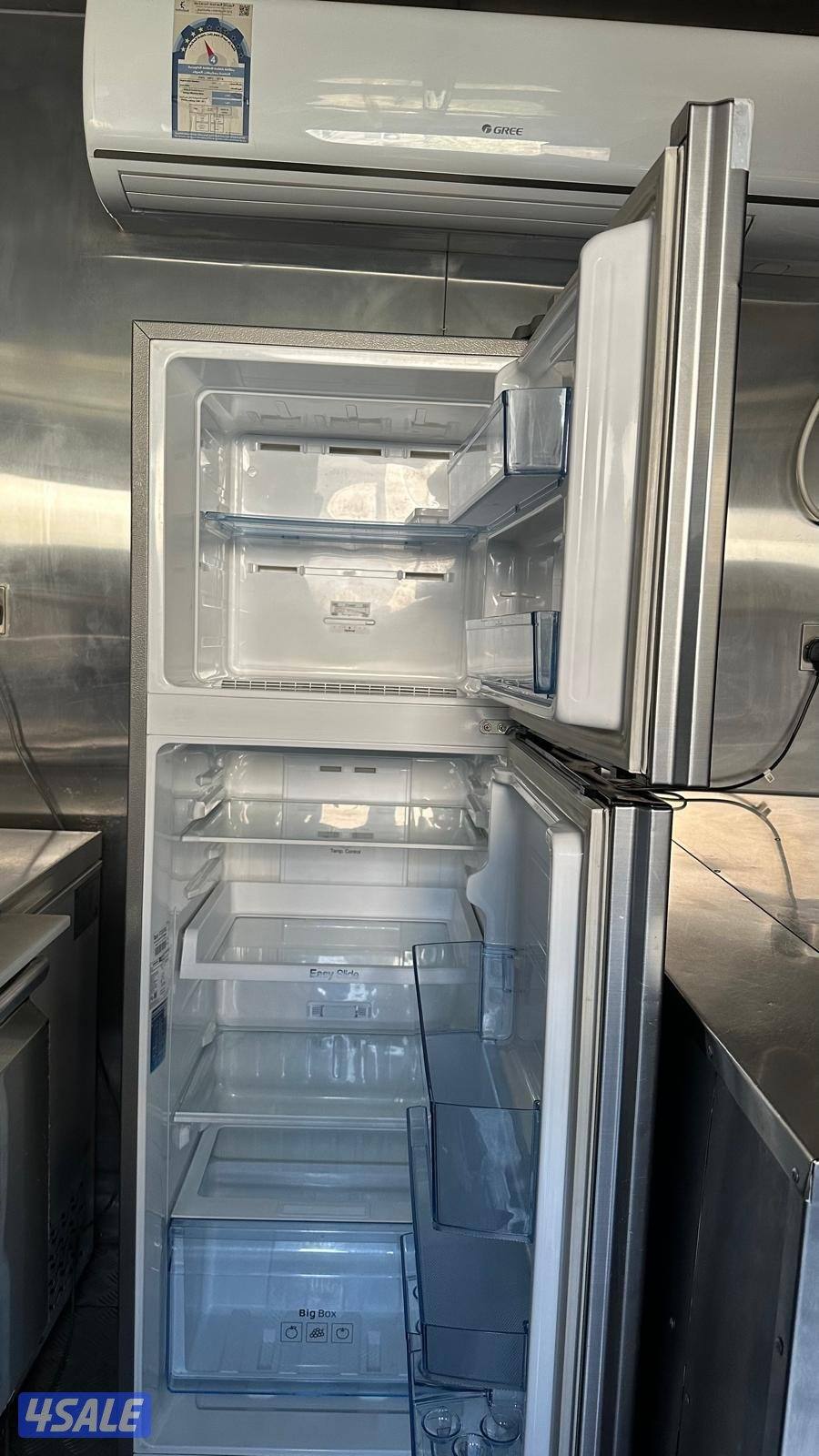 للبيع فود ترك
بحالة فوق الممتازة. مجهز بالكامل
على احدث الطرق الخاص12