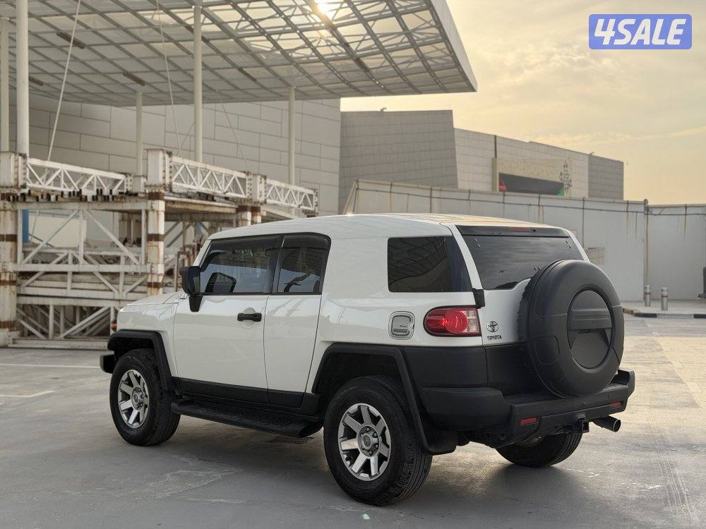تويوتا FJ موديل 2016 وكالة الكويت الساير سيرفس وكاله نقبل تثمين وبدل4