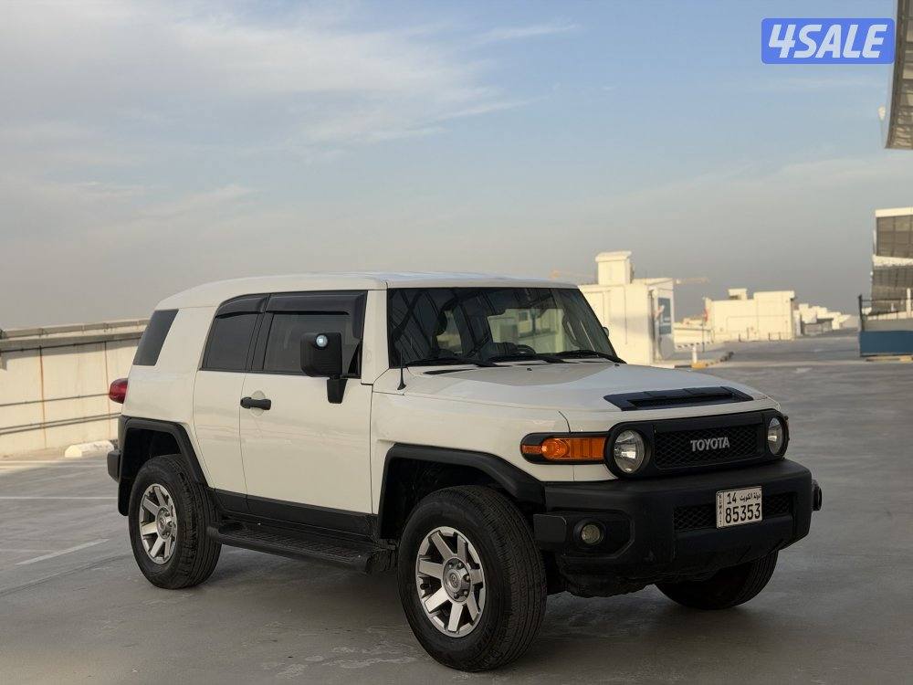 تويوتا FJ موديل 2016 وكالة الكويت الساير سيرفس وكاله نقبل تثمين وبدل5