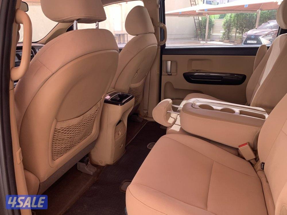 للبيع كيا كرنفال موديل ٢٠١٧5