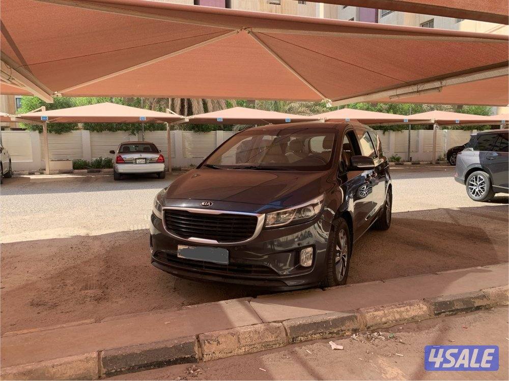 للبيع كيا كرنفال موديل ٢٠١٧6