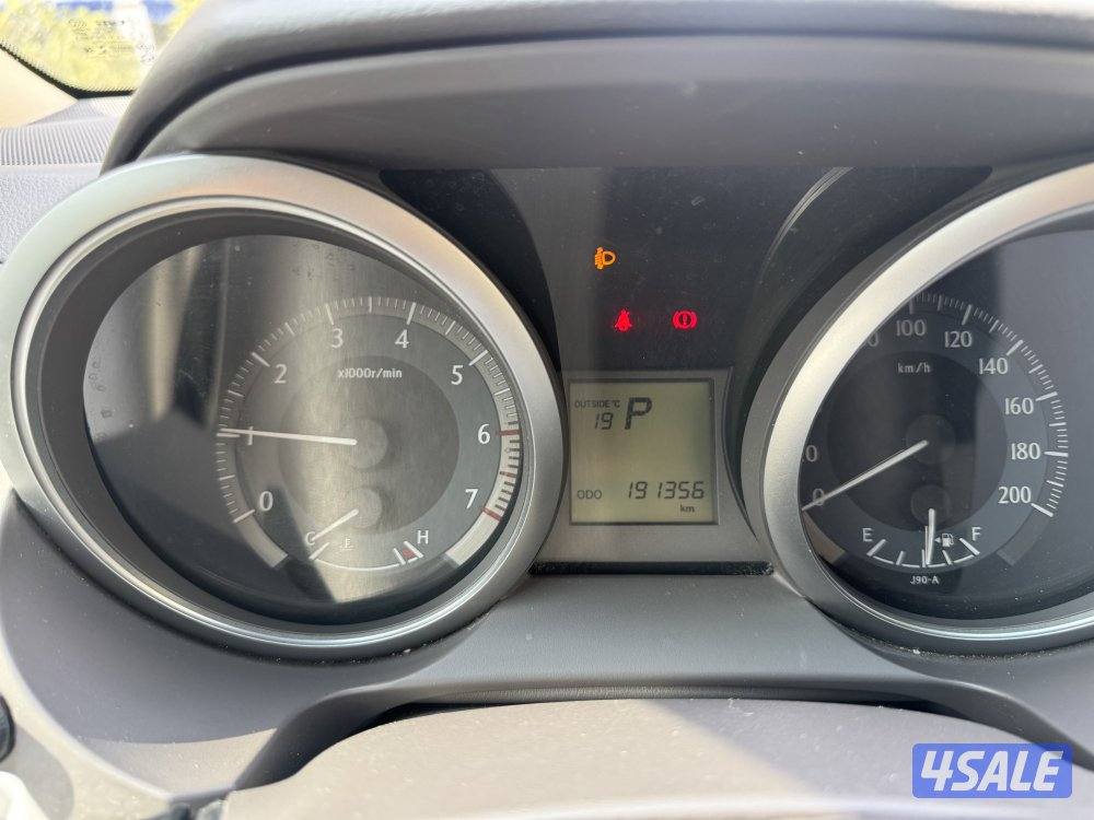 سيارة تويوتا برادو 2015 بحالة ممتازة1