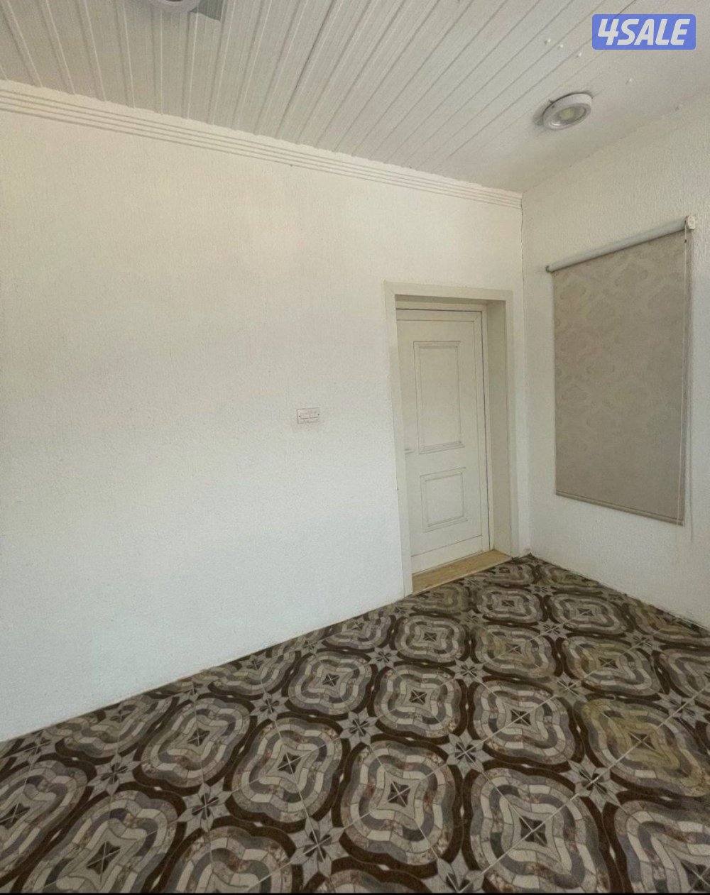 للبيع جاخور قطعه ٨ على الشارع الجنوبي0