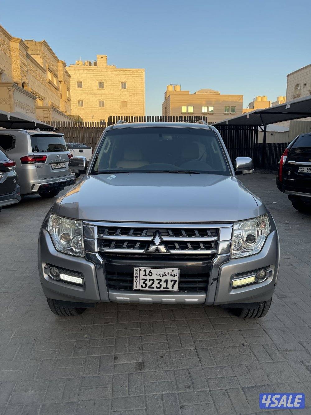 للبيع باجيرو٢٠١٩ صبغ الوكاله0