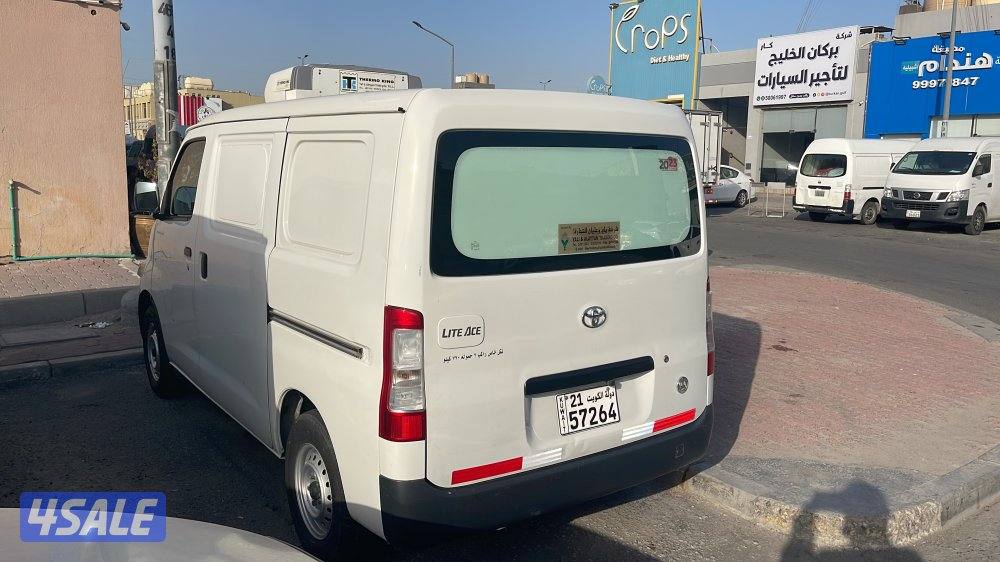 للبيع باص لايت ايس ثلاجة 20232