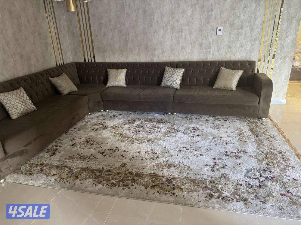 للبيع طقم قنفات بحالة جيدة 7متر مع قطعة زل بحالة ممتازه0