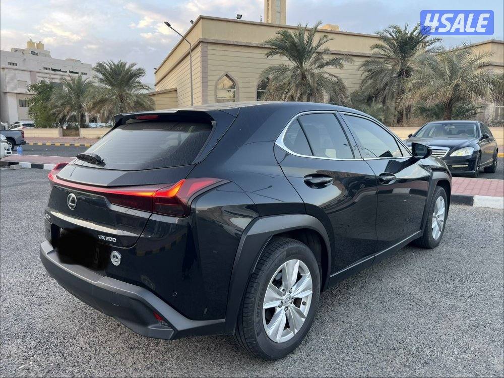 لكزس ux ماشي ٢٧ سيرفس مجاني1