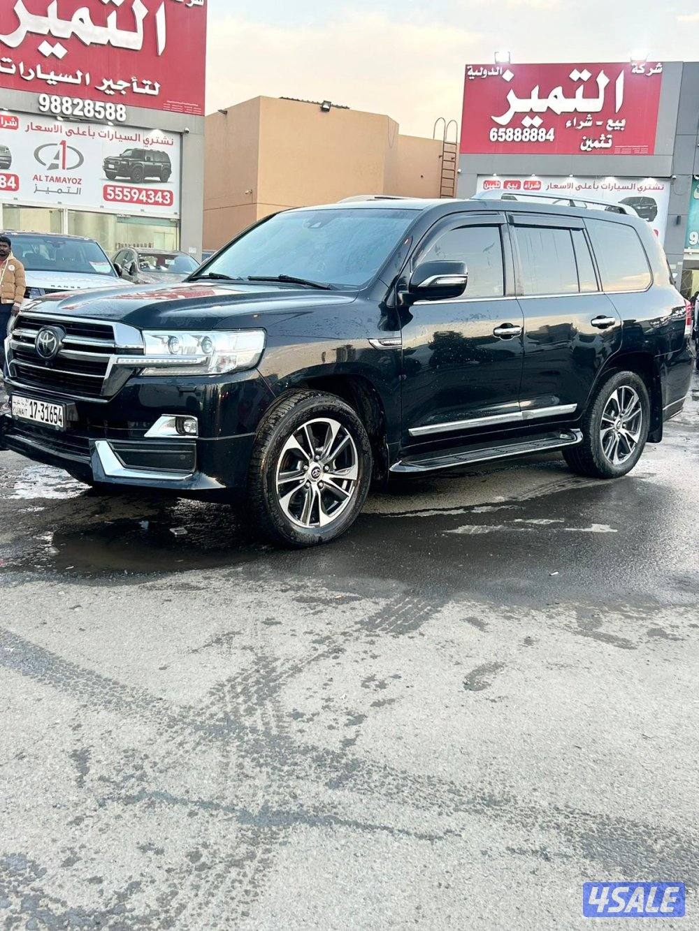 تويوتاVX.R-V8-5.7 قراندتورينقs موديل 2020 ماشى 196.000 k.m0