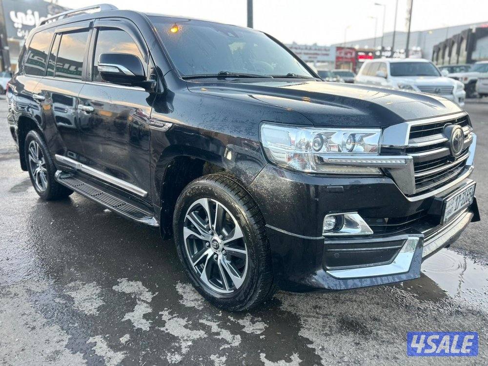 تويوتاVX.R-V8-5.7 قراندتورينقs موديل 2020 ماشى 196.000 k.m1