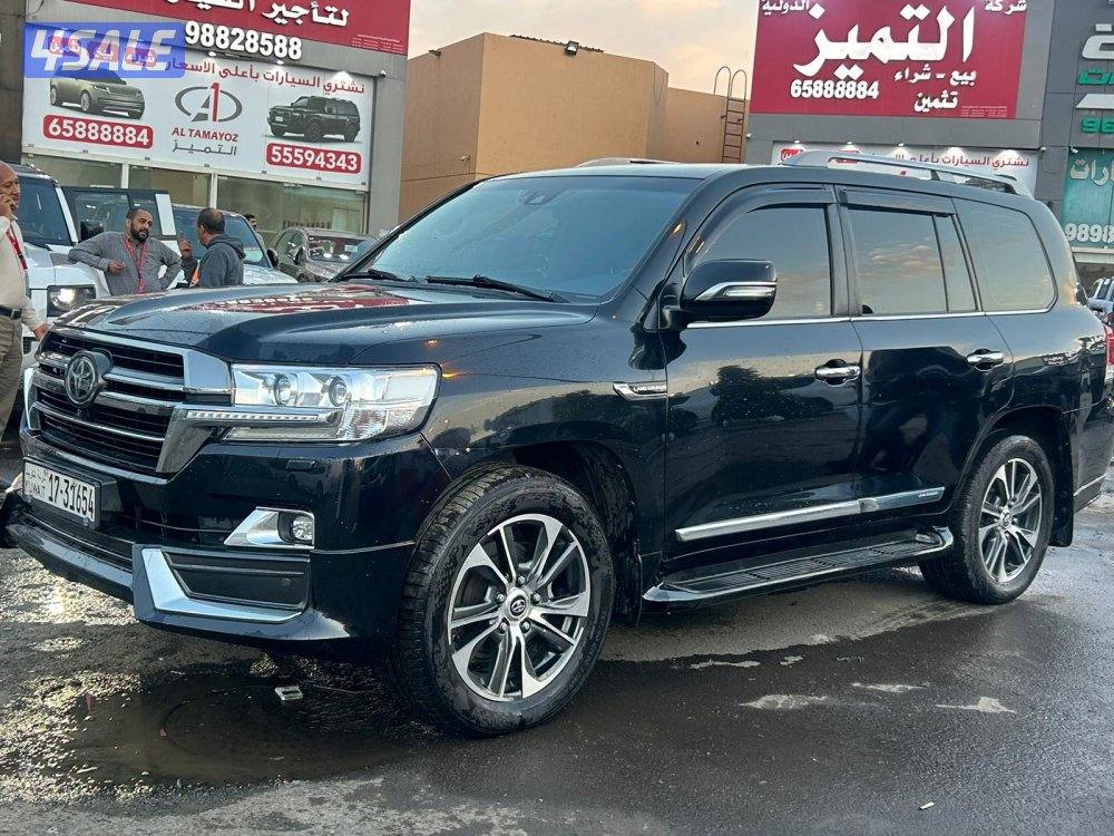 تويوتاVX.R-V8-5.7 قراندتورينقs موديل 2020 ماشى 196.000 k.m8