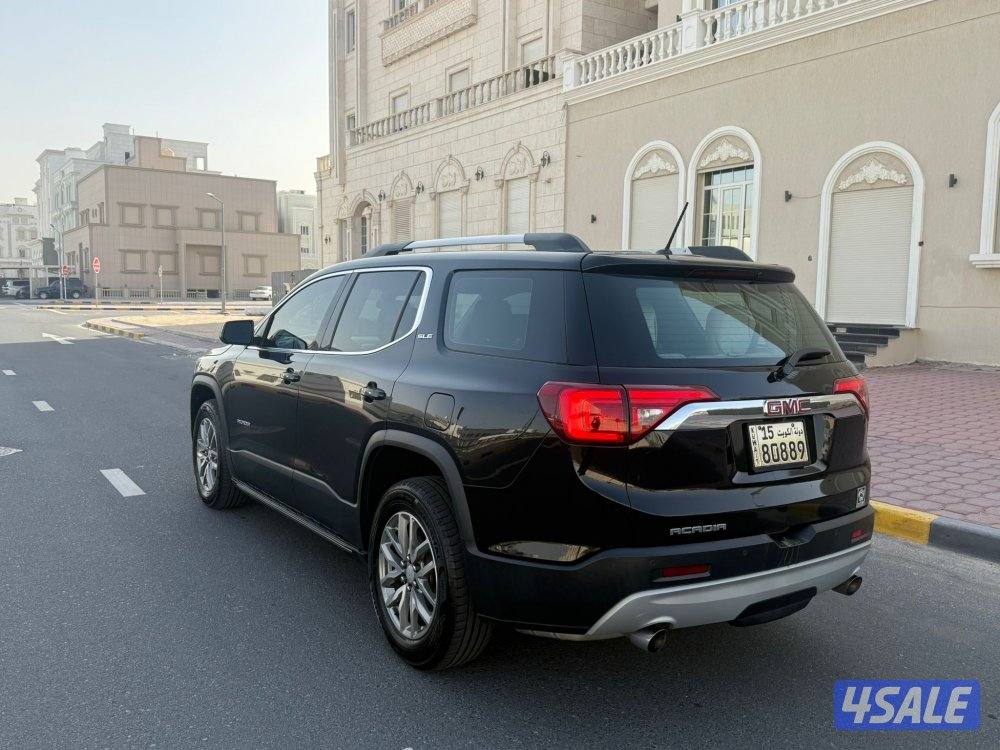 للبيع جيب اكاديا وارد الوكالة موديل 20182