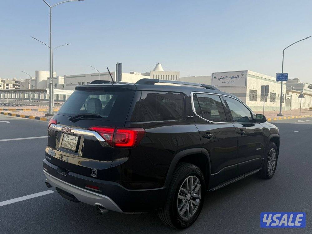 للبيع جيب اكاديا وارد الوكالة موديل 20183