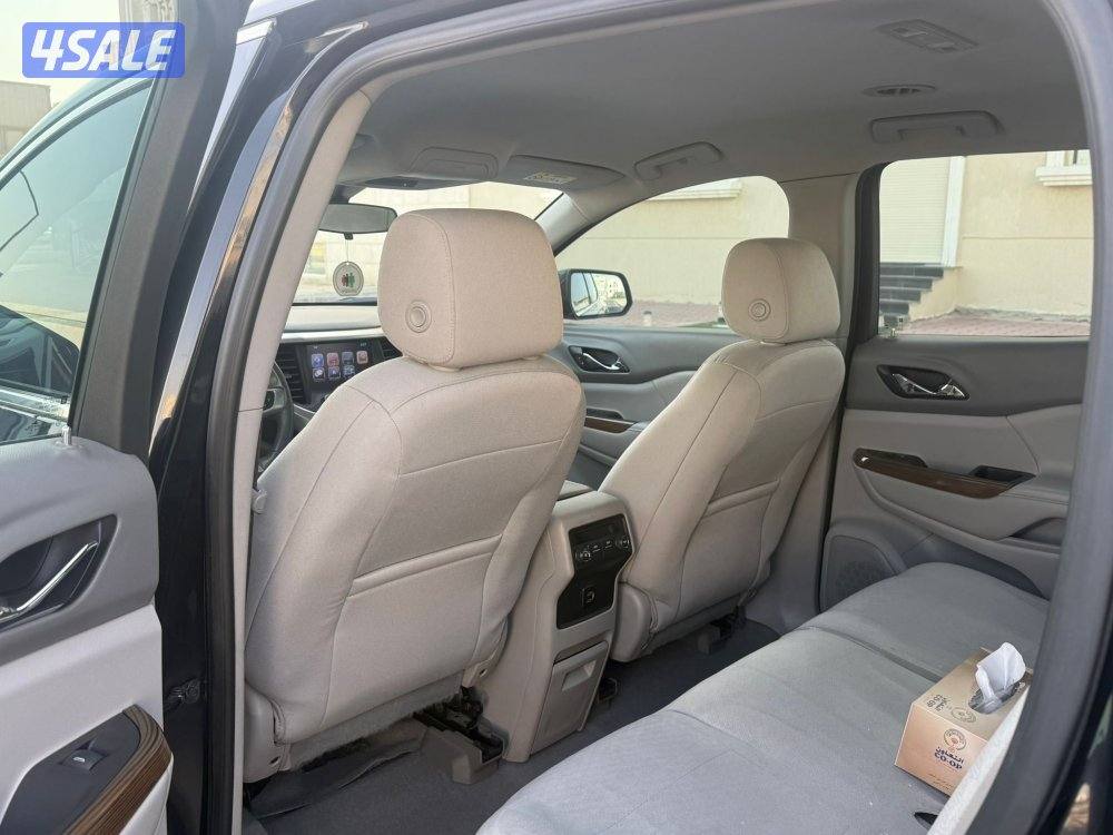 للبيع جيب اكاديا وارد الوكالة موديل 20184