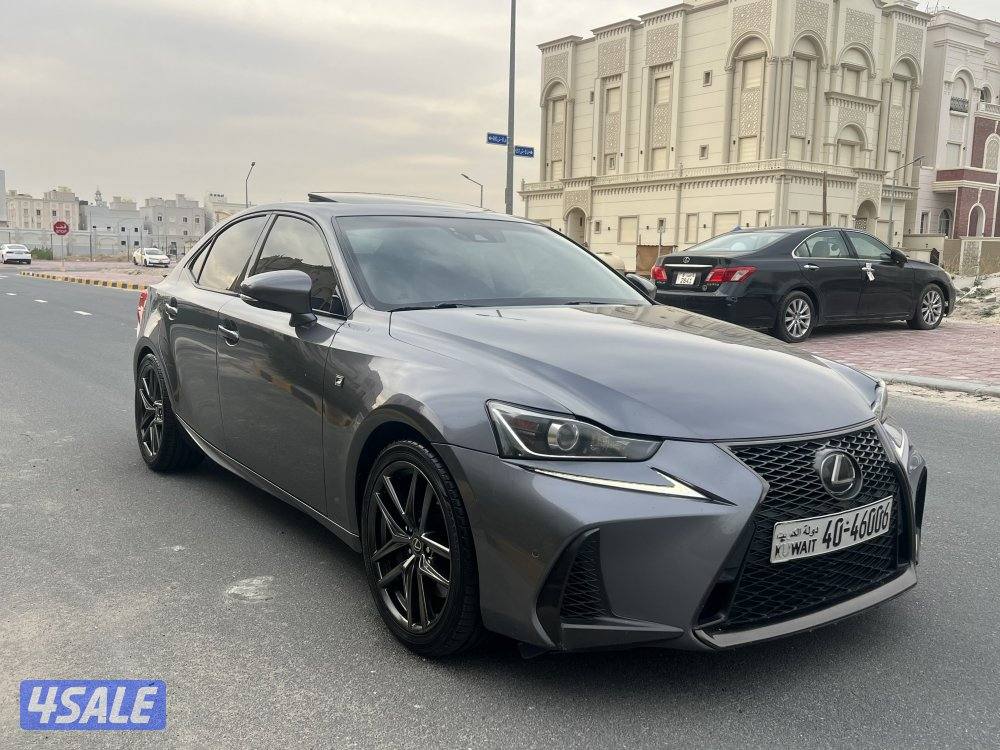 للبيع لكزس is350 اف سبورت موديل 20182