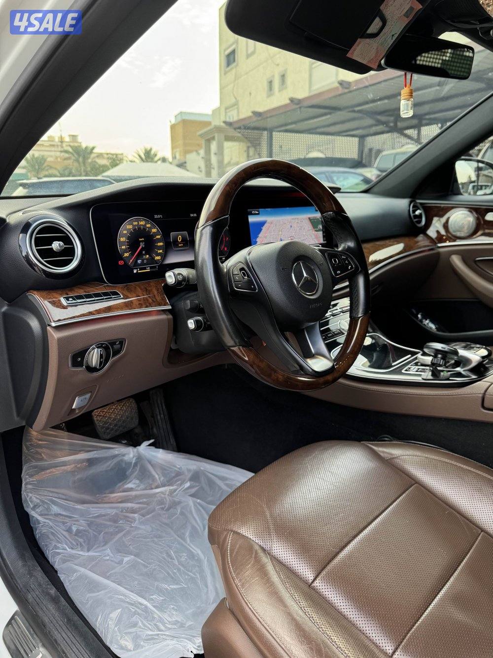 للبيع مرسيدس E4005