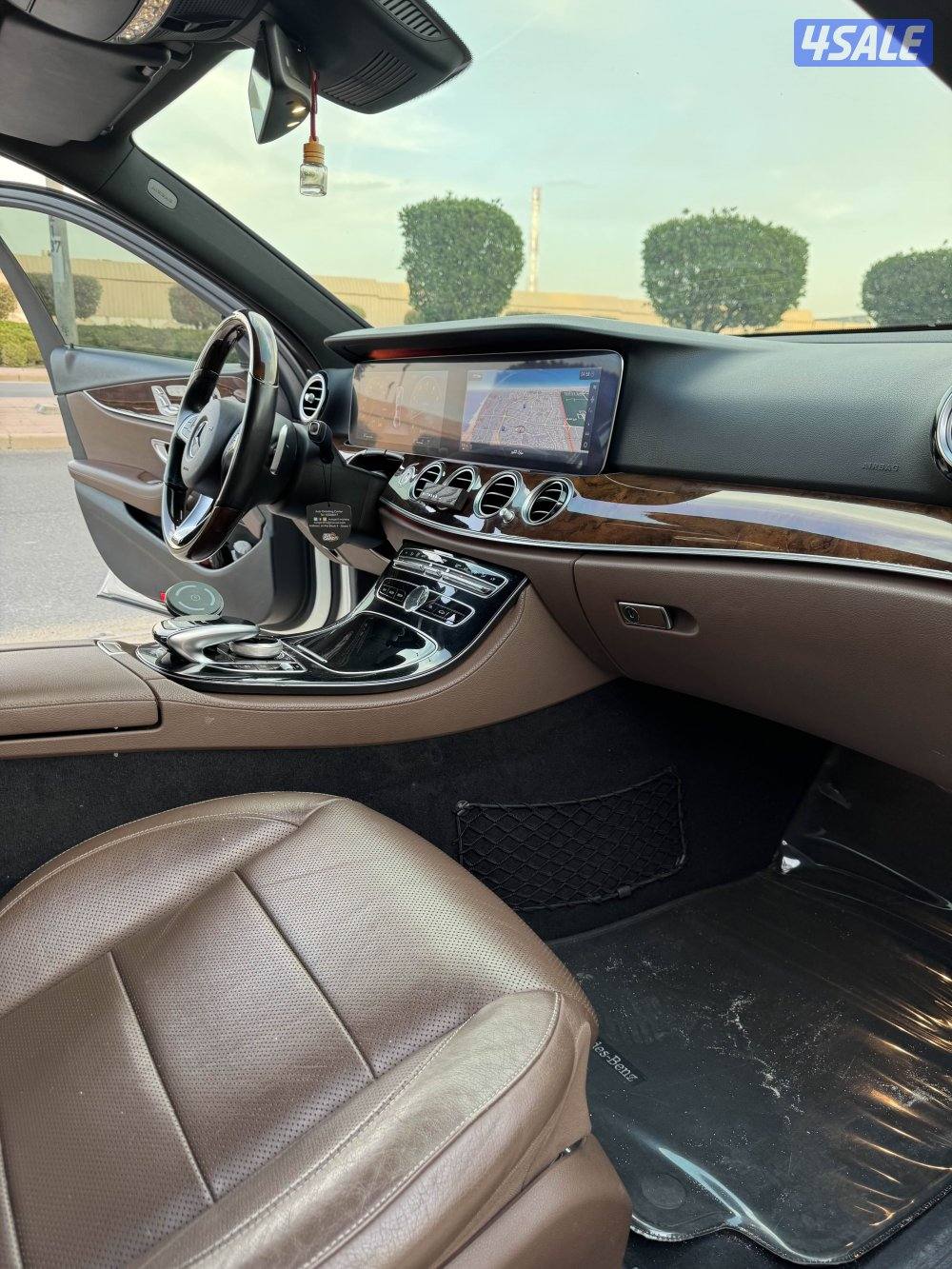 للبيع مرسيدس E4006