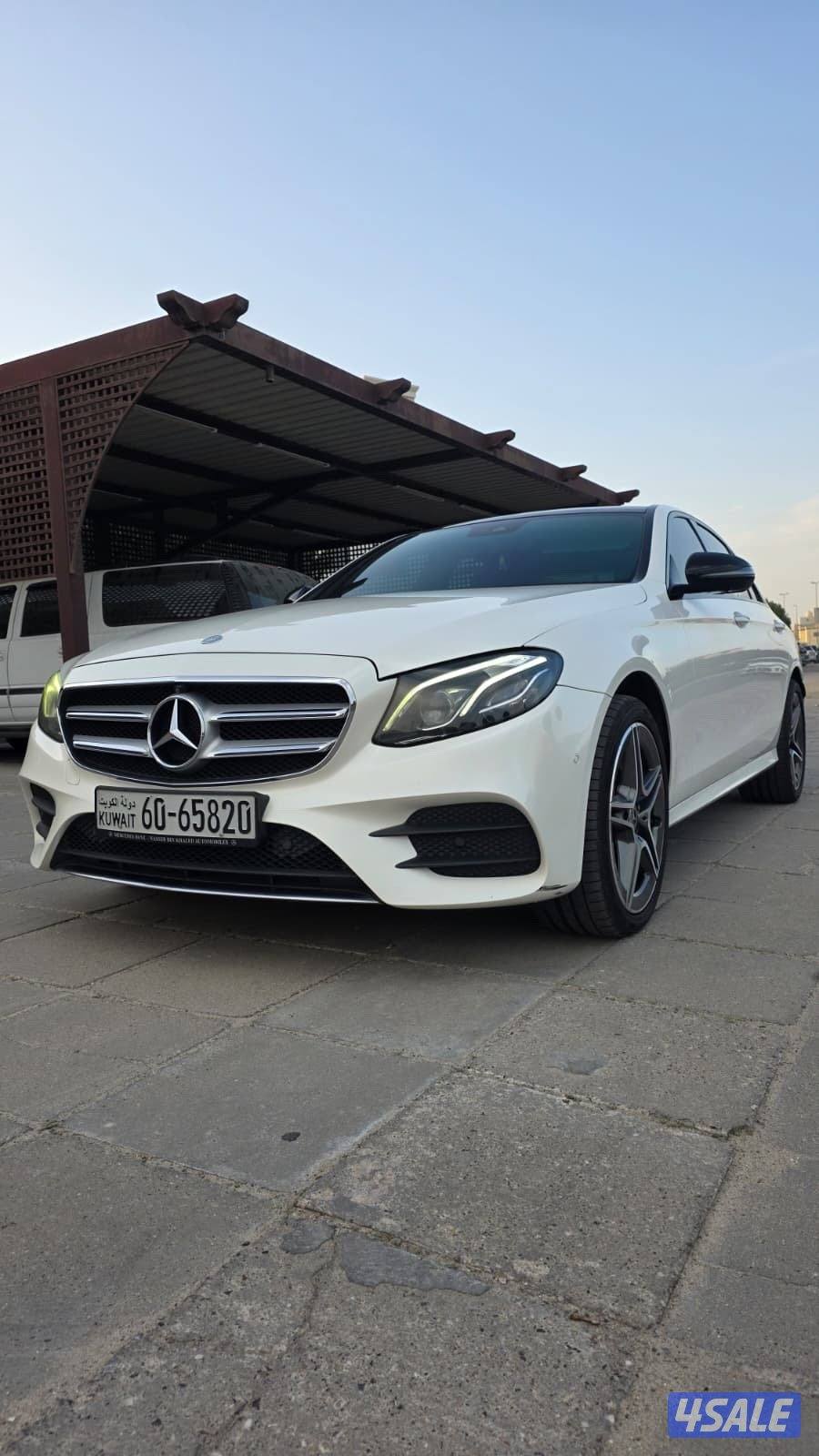 للبيع مرسيدس E40011