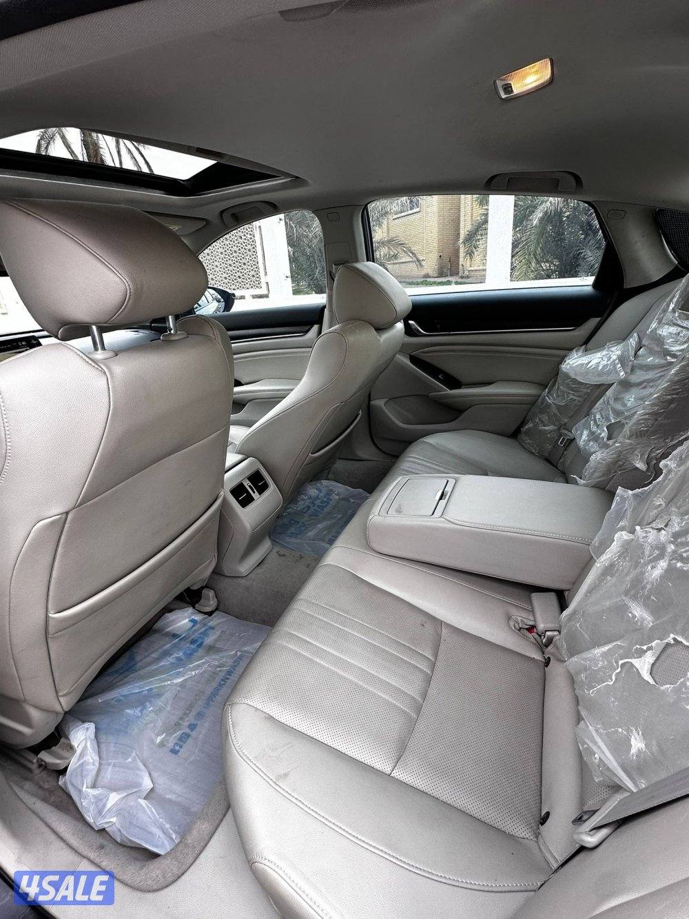 للبيع هوندا اكورد موديل 20194