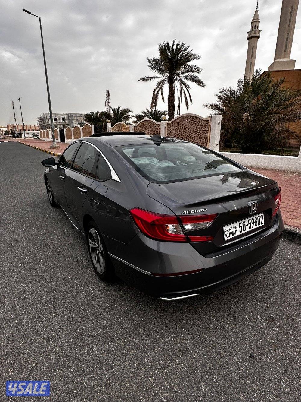 للبيع هوندا اكورد موديل 20195