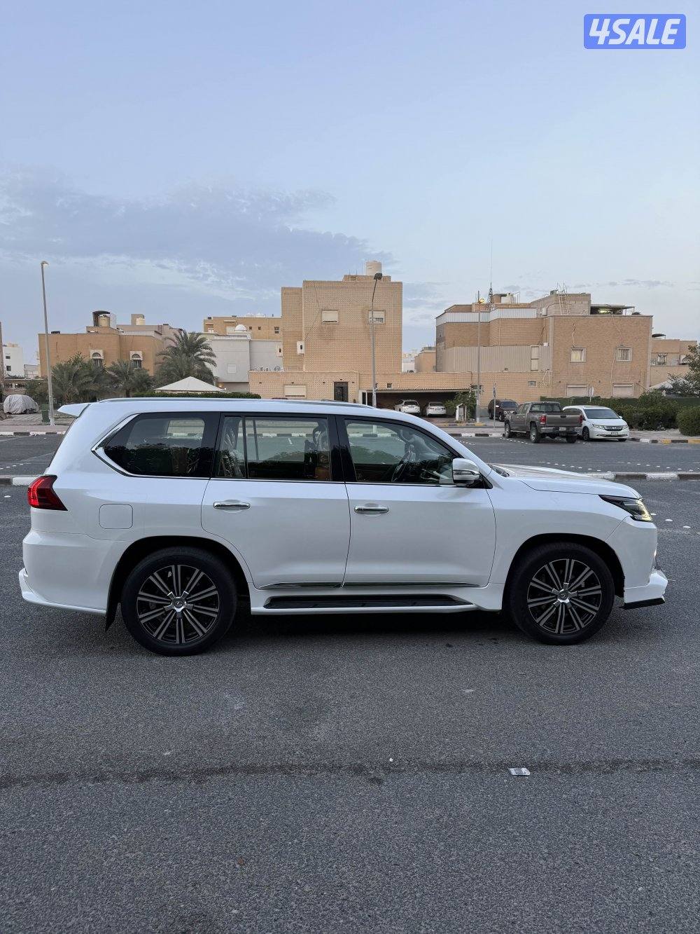 لكزس 2016 الساير الدرجه الأولي5