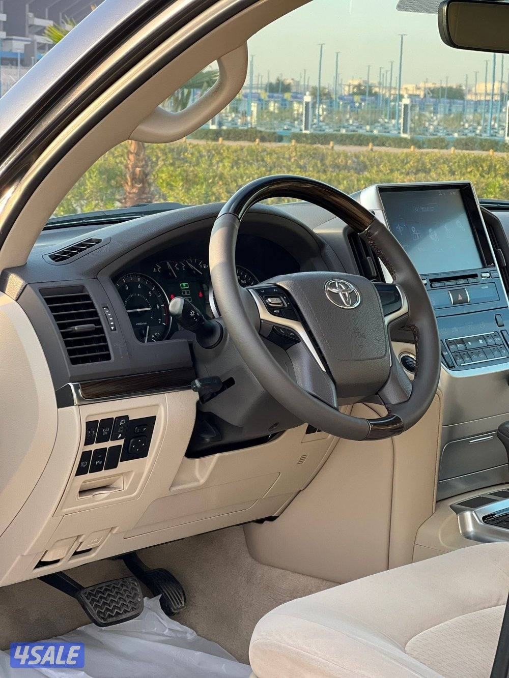 لاند كروزر بحاله فوق الممتازة 2019 عداد 110 الف3