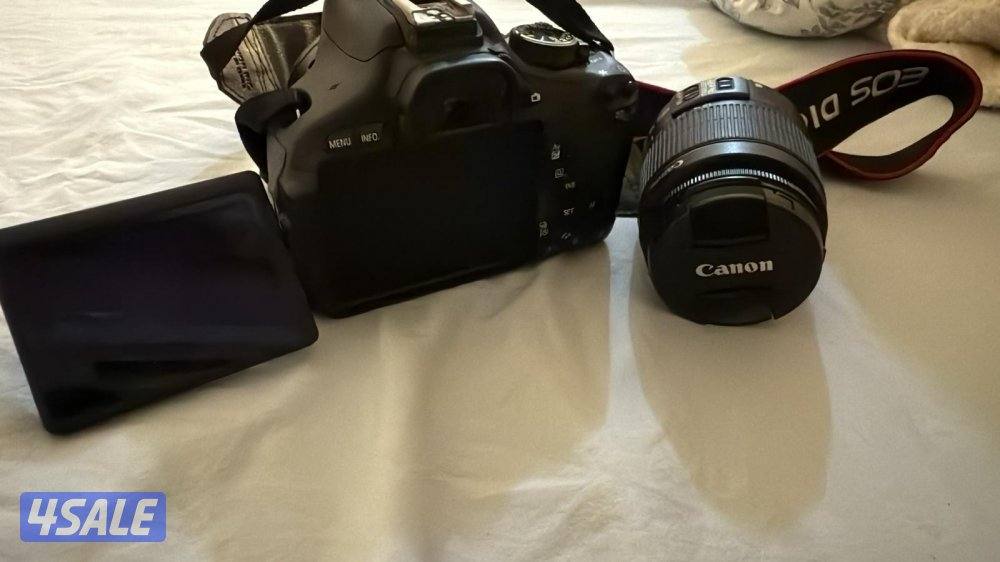 كاميرة كانون Eos600D مرفقاتها كامله وعدسه اضافيه 18.55 استعمال خفيف2