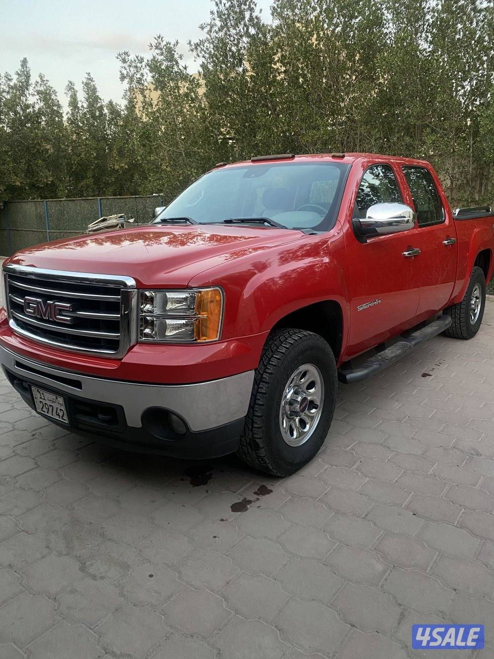 للبيع جي ام سي سييرا بهبهاني 2013 ماشي 180 سيرفس وكالة0