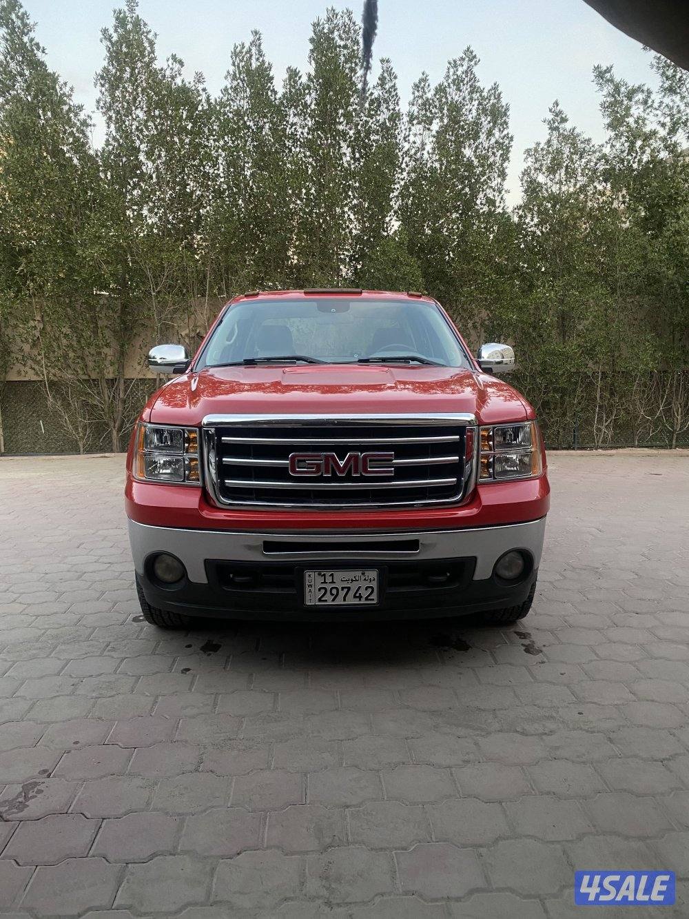 للبيع جي ام سي سييرا بهبهاني 2013 ماشي 180 سيرفس وكالة2