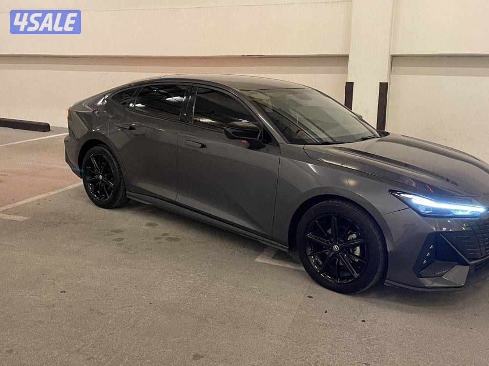 للبيع شانجان UNI-V المالك الاول1