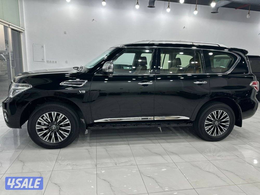 نيسان باترول بلاتنيوم موديل ٢٠١٥ وارد الوكاله حجم ٣٢٠ عداد ٢٢٠ الف كم3