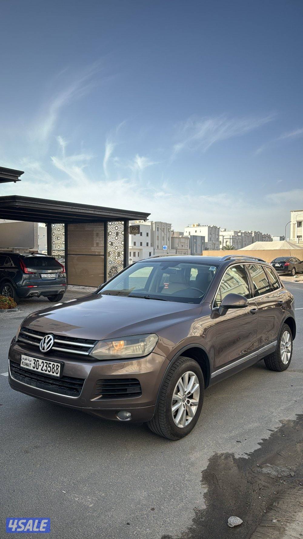 للبيع طوارق موديل 2014 سته سلندر0