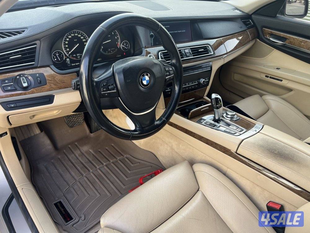 BMW 750Li 201211