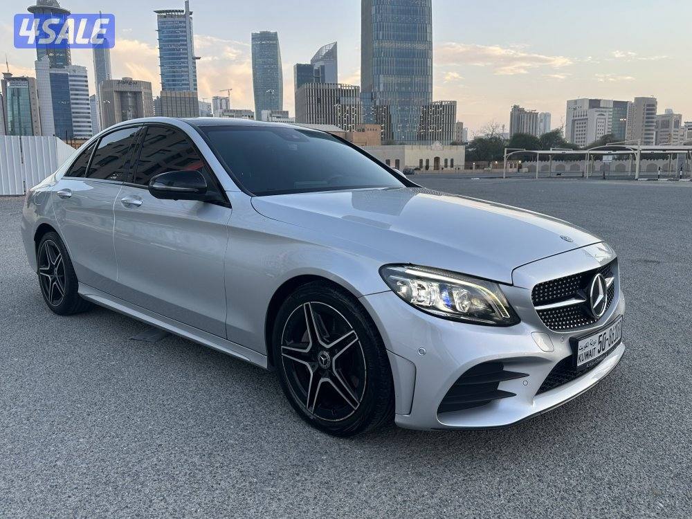 مرسيدس C200-موديل 2020-أعلي فئة بالوكالة-صبغ الوكالة-عداد 64 KM فقط1
