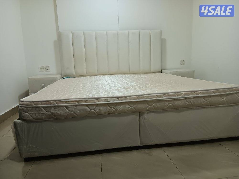 اثاث بحالة ممتازة للبيع بسعر مغري10