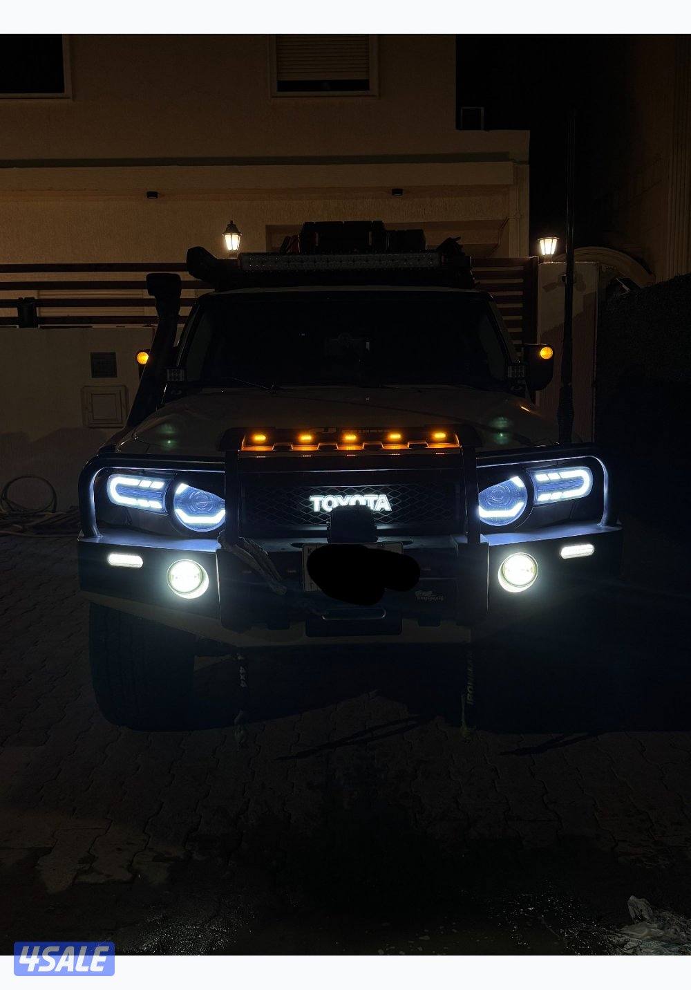 للبيع  Fj cruiser شرط الفحص قير مكينه شاصي مجهز بالكامل2