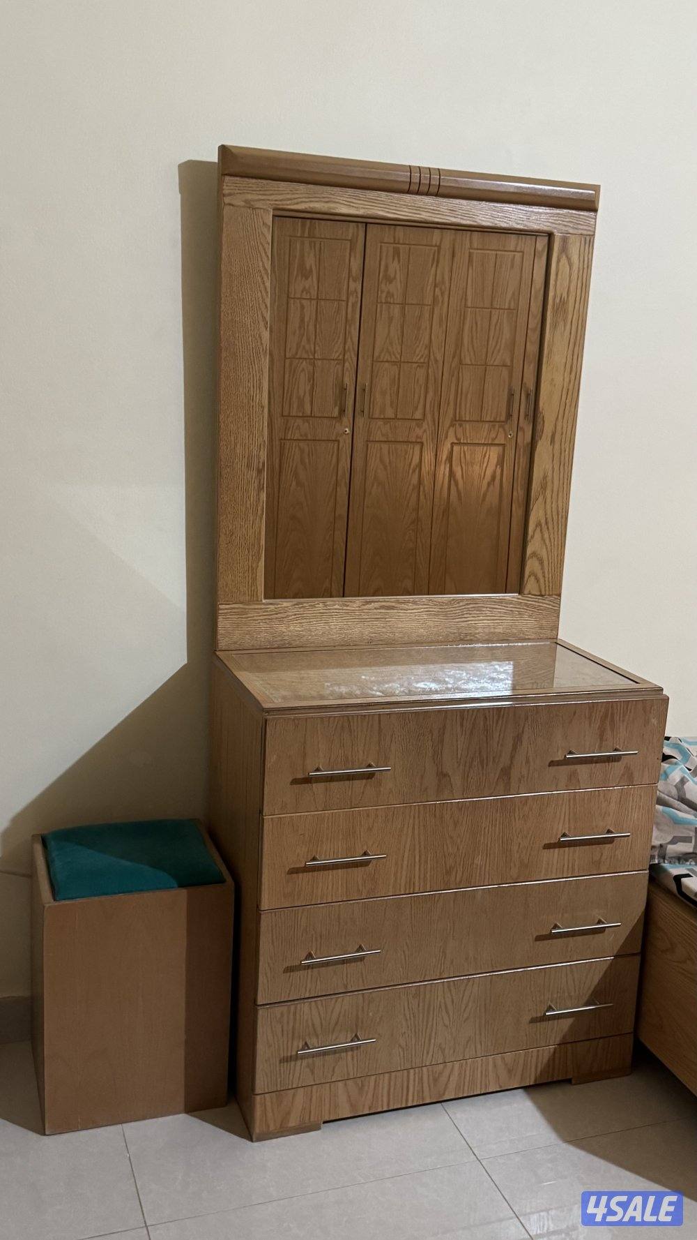 للبيع غرفة نوم كامله في حالة جيدة3