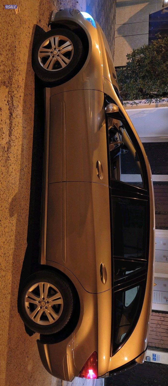 مرسيدس R عائليه5