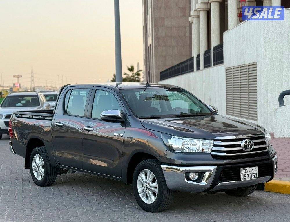 هايلكس تماتيك الدرجه الاوله صبغ وكاله موديل 2022 ماشي 110 الف0