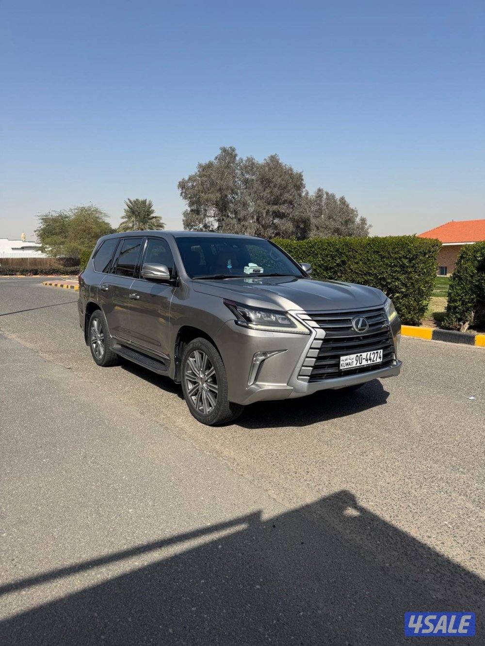 بيعة سريعة للبيع جيب لكزس LX570 موديل 2017 درجة اولى0