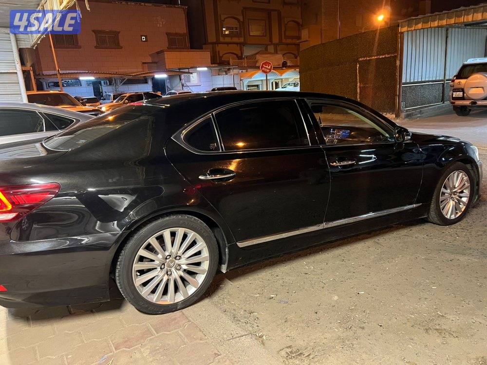 للبيع لكزس LS460 لارج وارد الساير كامل المواصفات3