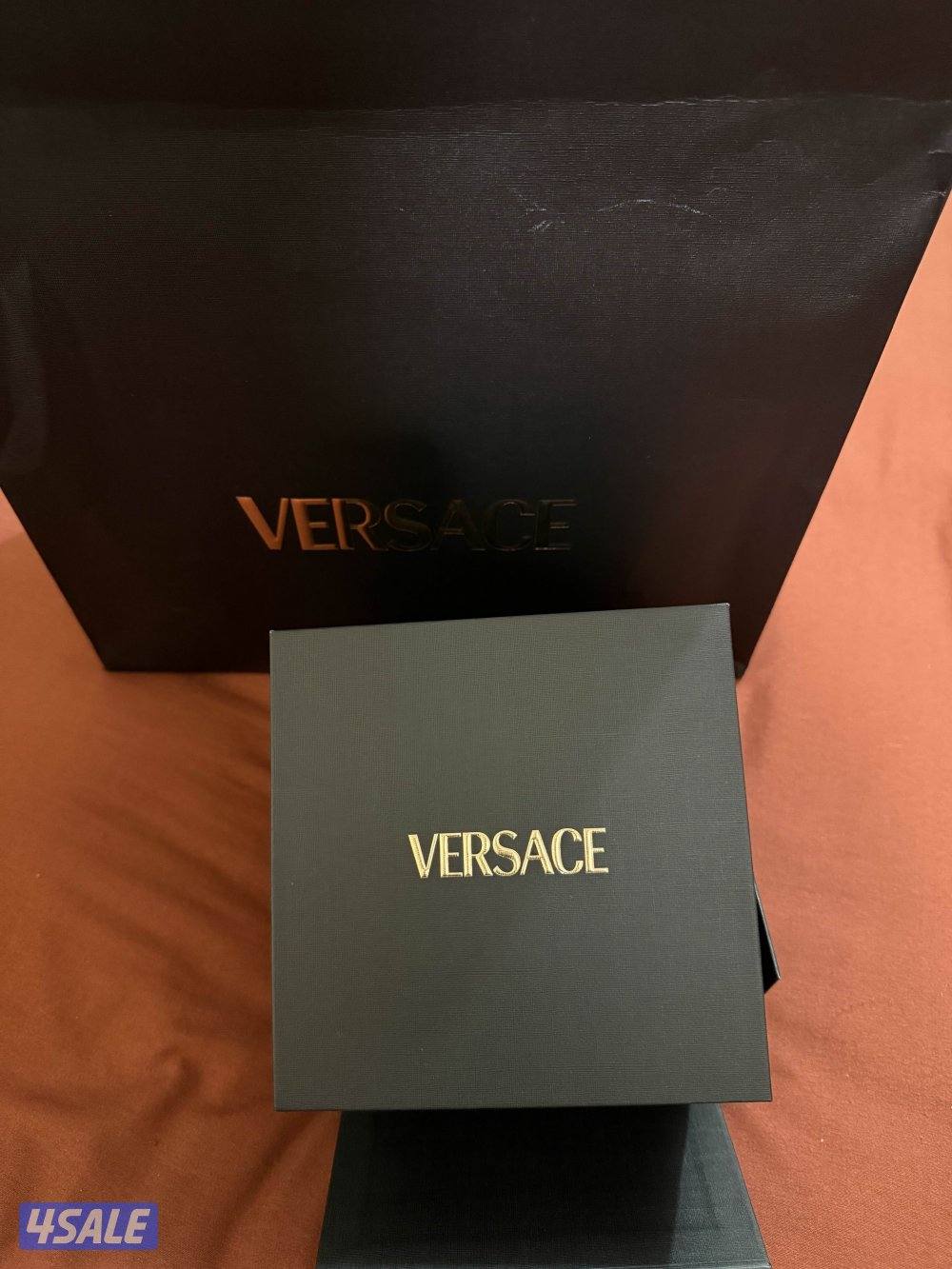 ساعه فرزاتشي اصليه كالجديده تم شرائها بشهر 11/2025 بمبلغ 250 د.ك0