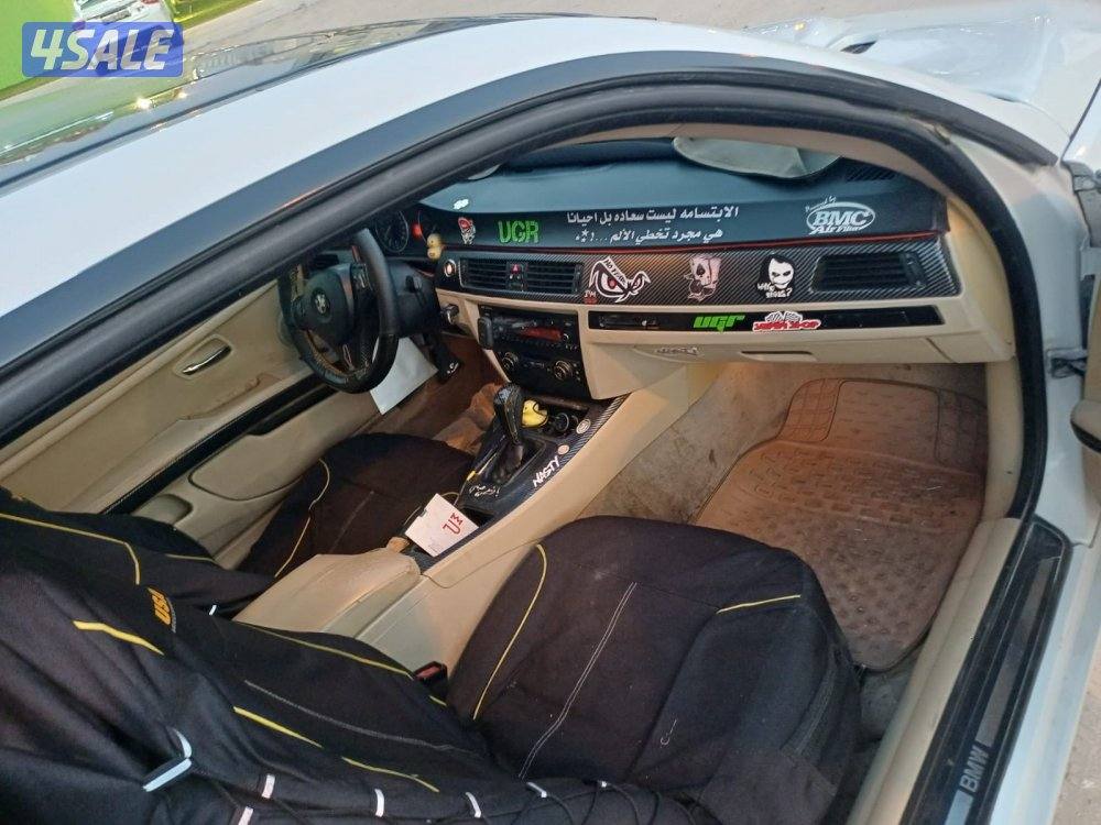 للبيع بي ام دبليو كوبيه لون ابيض 6 سلندر 328i موديل 20082