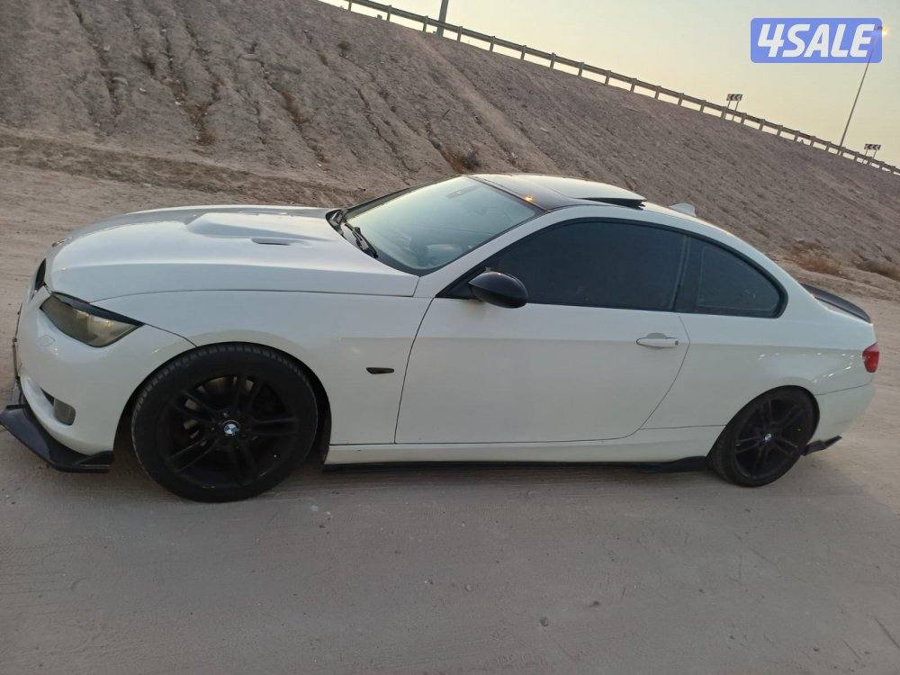للبيع بي ام دبليو كوبيه لون ابيض 6 سلندر 328i موديل 20085