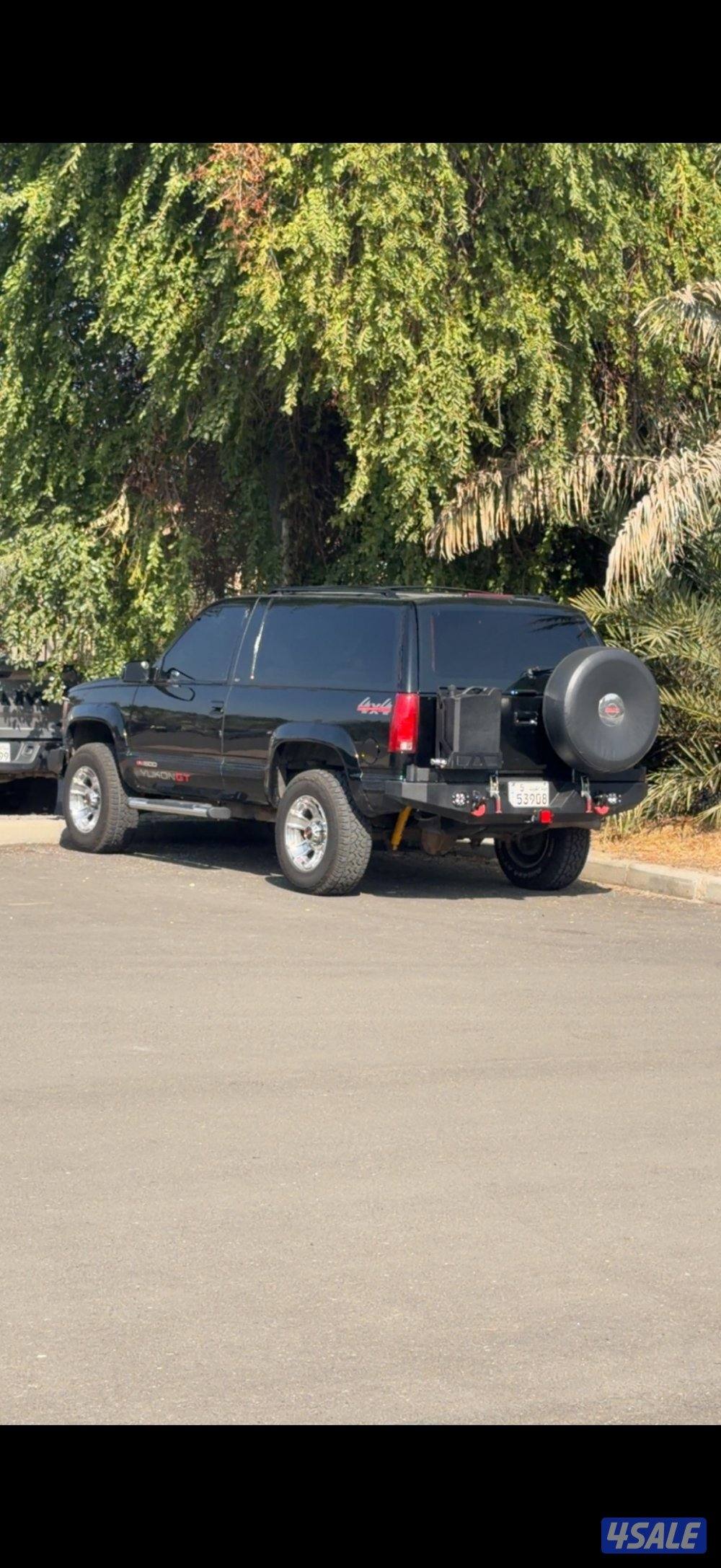 GMC يوكن باب واحد0