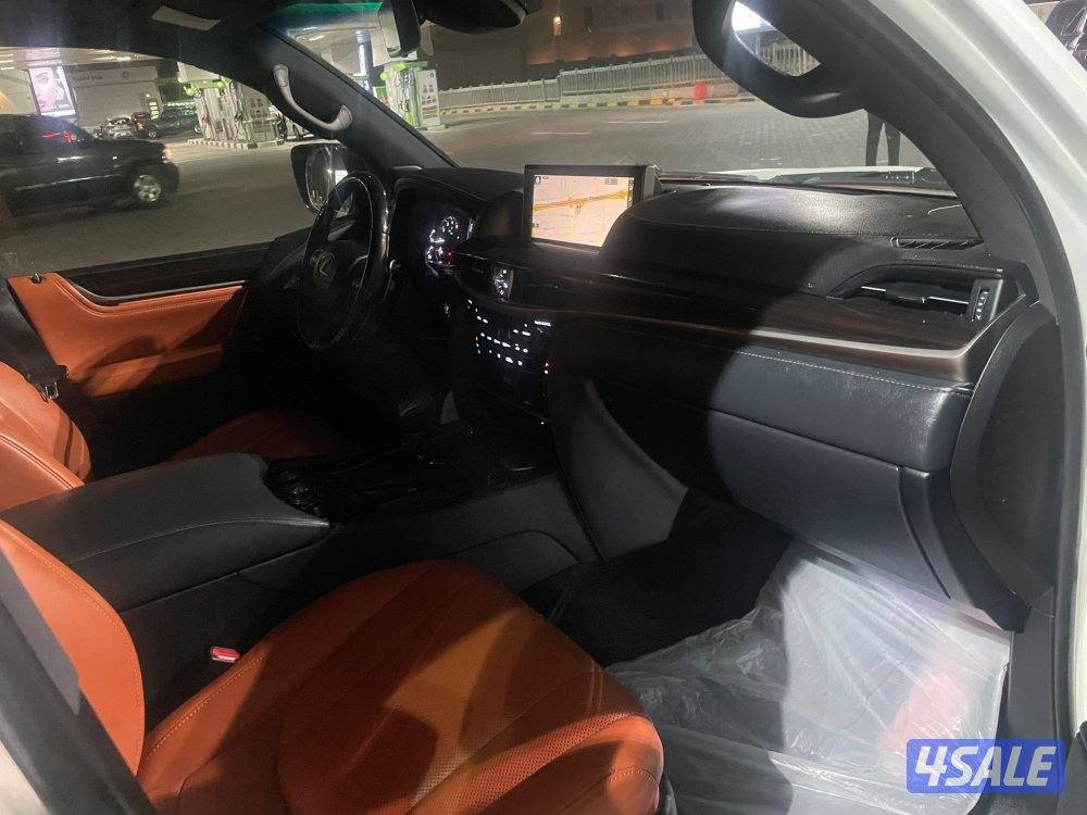 لكزس 570 LX 2018 لون    صدفي درجة.   اولى.8 سلندر.5