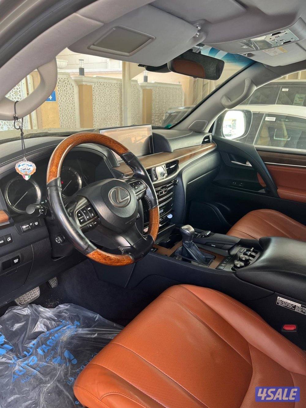 جيب لكزس سبورت3