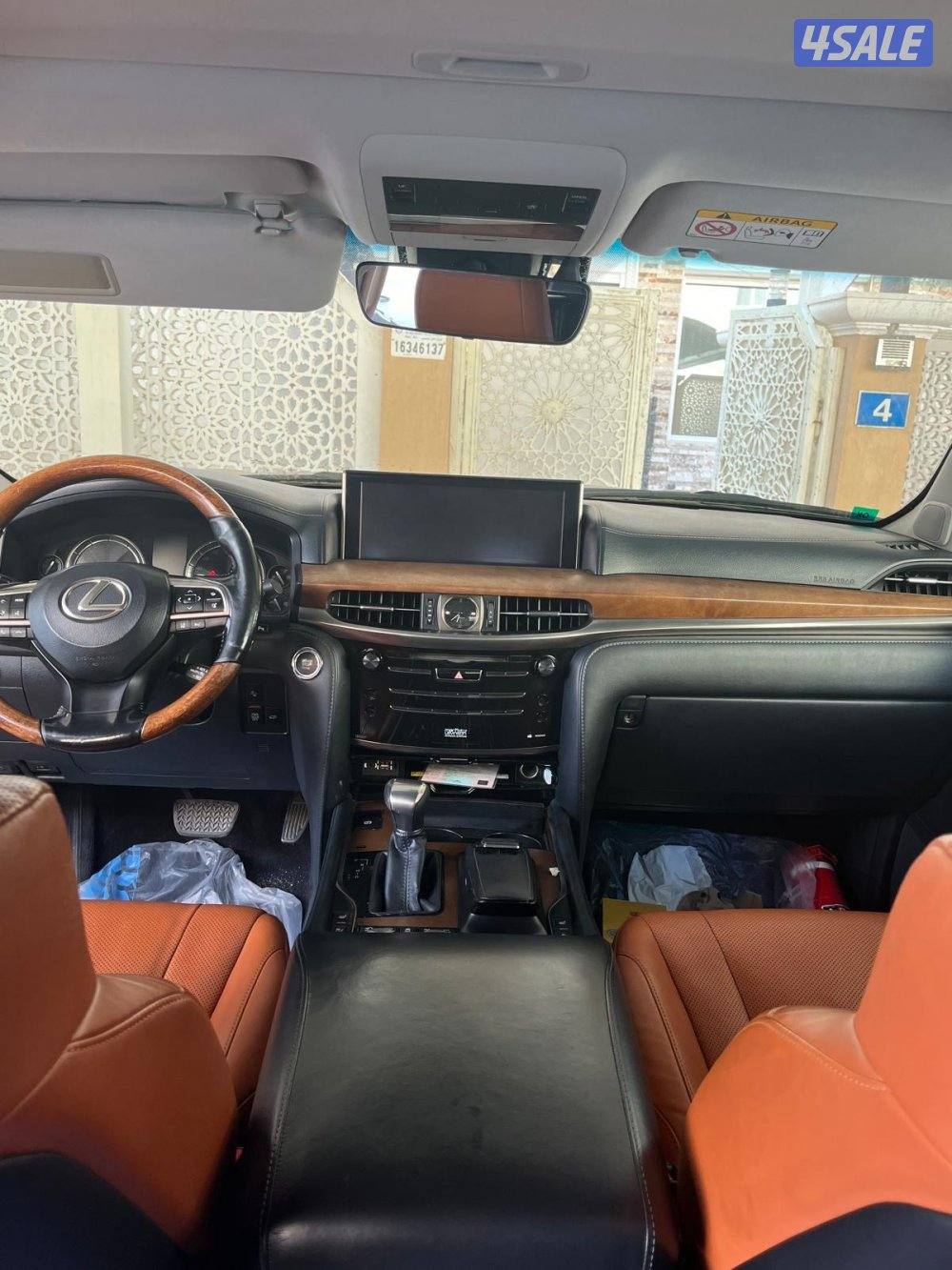 جيب لكزس سبورت8