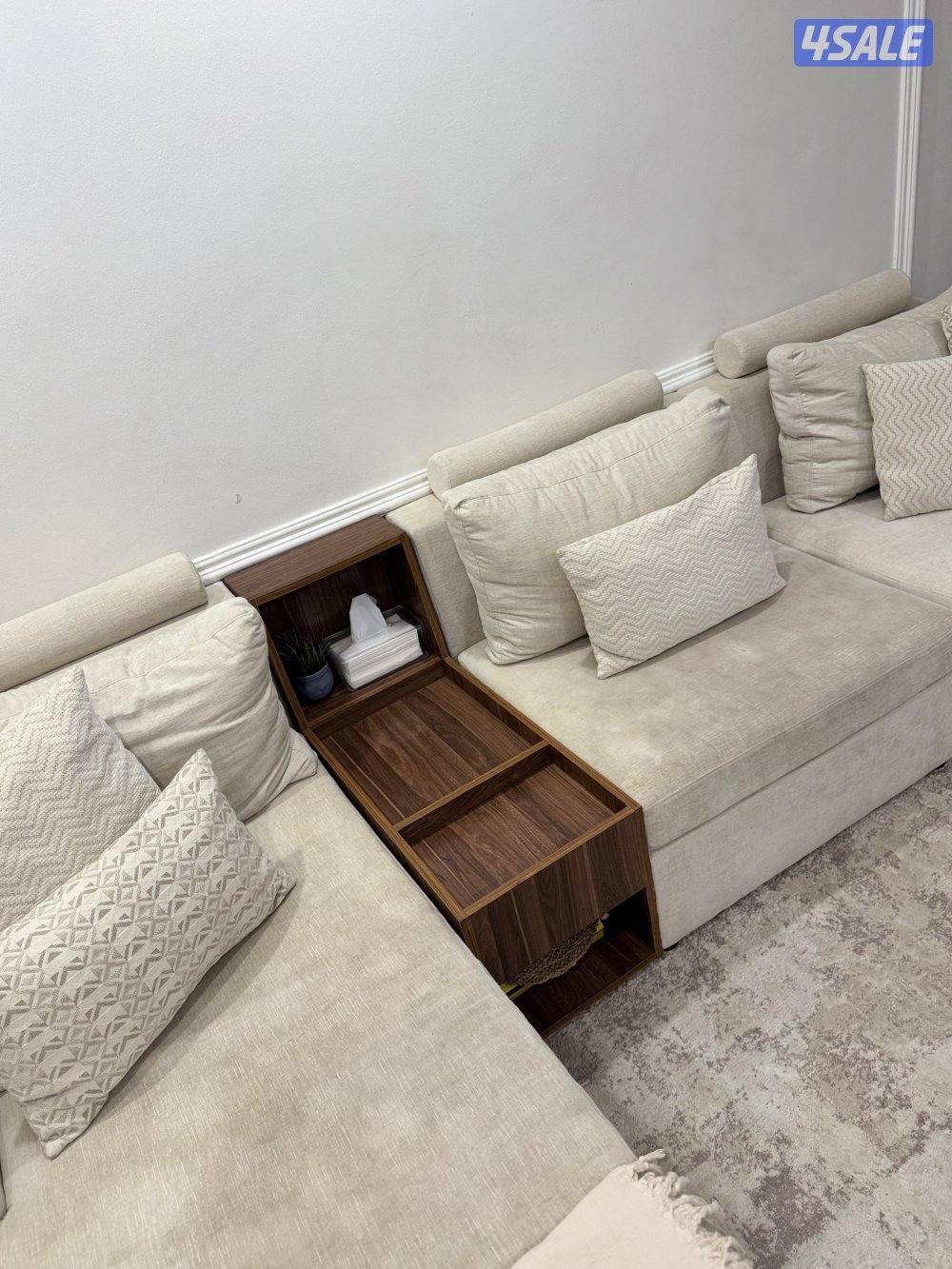 كنب زاوية ، قنفات زاويه الطول ٣٥٠ سم مع الطاوله الجانبيه الخشب2