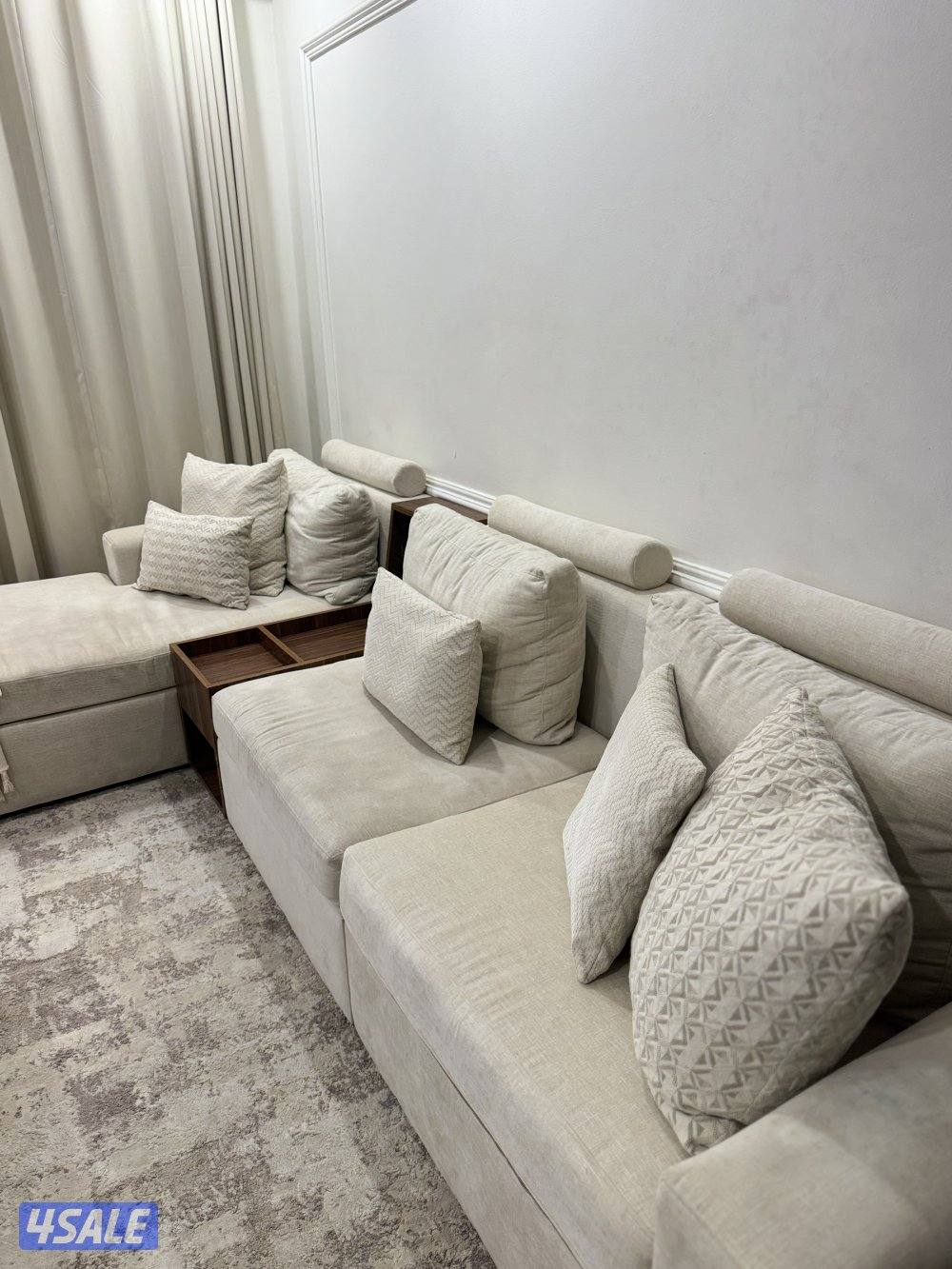 كنب زاوية ، قنفات زاويه الطول ٣٥٠ سم مع الطاوله الجانبيه الخشب3