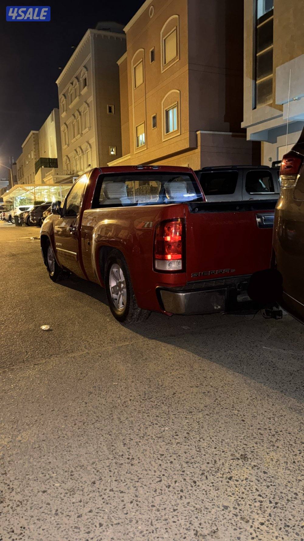 للبيع سييرا موديل ٢٠١٣ اربعه غيار فل كامل داخلية بيج3